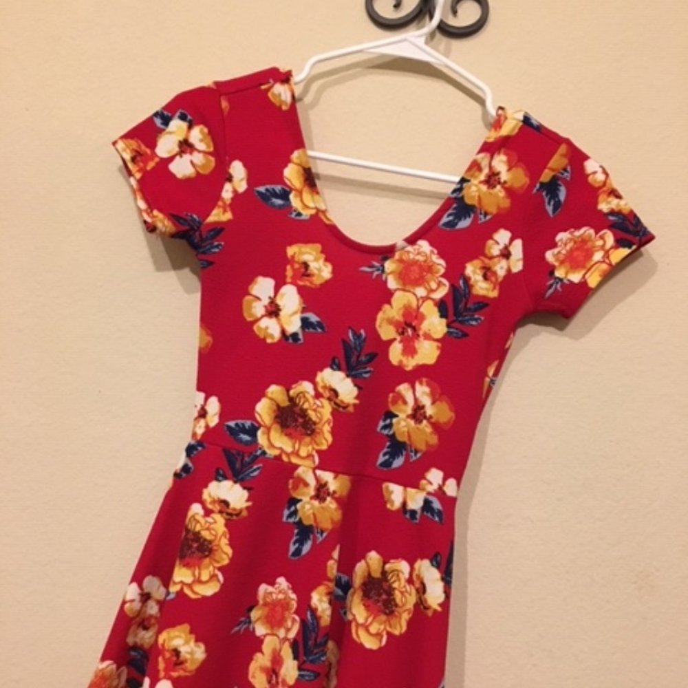 Planet Gold Floral Dress Size XS like new